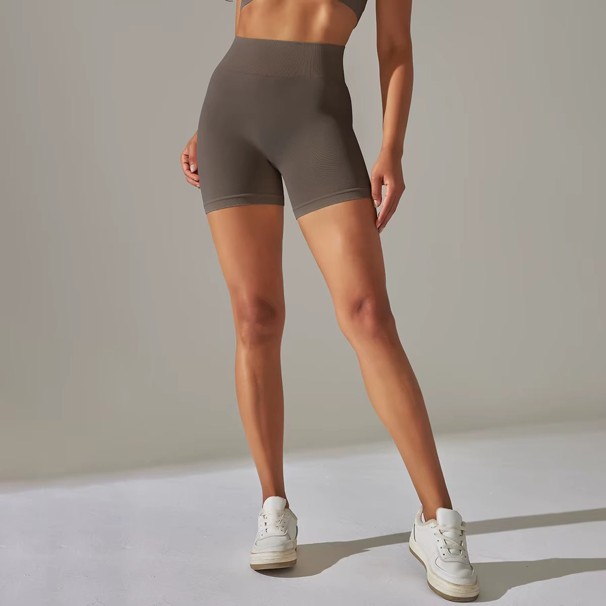 Women Sports Shorts Seamless Yoga Shorts Fitness Squat Proof Shorts High Waist Gym Shorts Push up Training Leggings Shorts